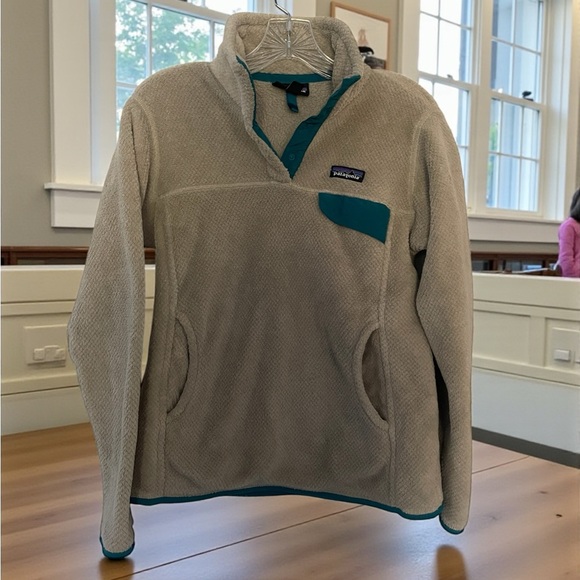 Patagonia Jackets & Blazers - Patagonia Womens Re tool snap t fleece pullover tan/teal size M